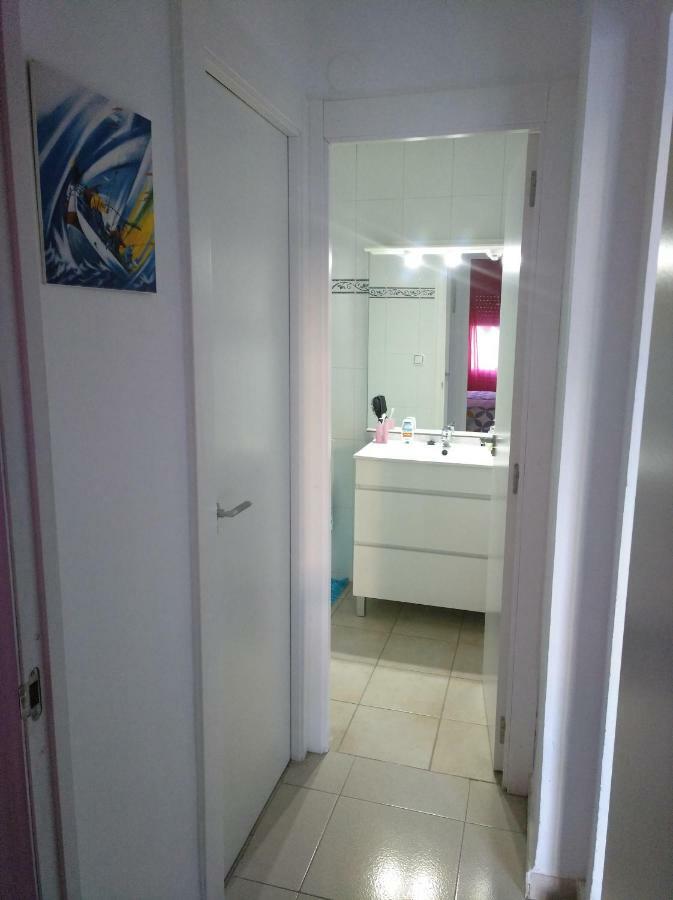 Apartamento Primera Linea De Mar Hospitalet De L'Infant Exterior photo