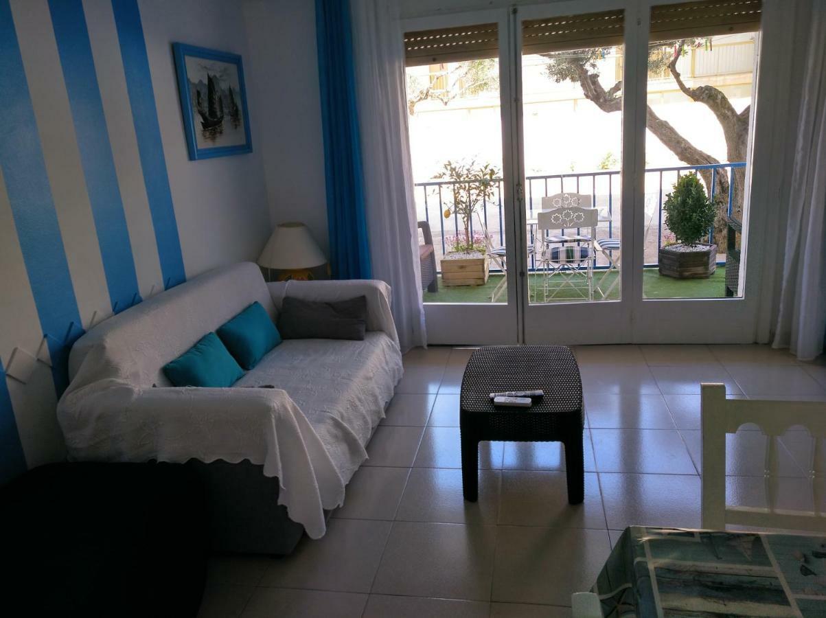 Apartamento Primera Linea De Mar Hospitalet De L'Infant Exterior photo